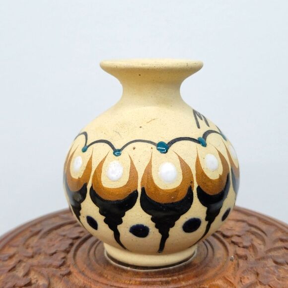 Vintage Zadar Hand Painted Miniature Vase – Yugoslavia Pottery – Abstract Floral - Picture 6 of 15